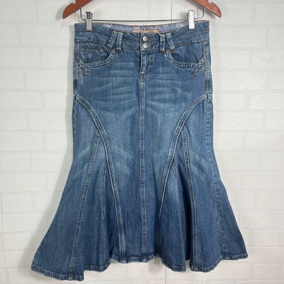 Candie's Dresses & Skirts - Candies Womens Y2K Denim Skirt Waist 30" Flare Midi size 3 Junior
